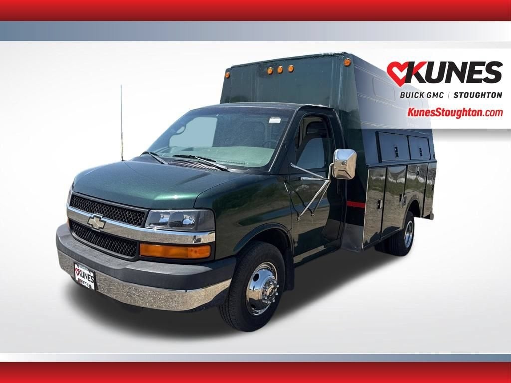 Used 2004 Chevrolet Express Cutaway 3500 C7A DRW Cutaway Van