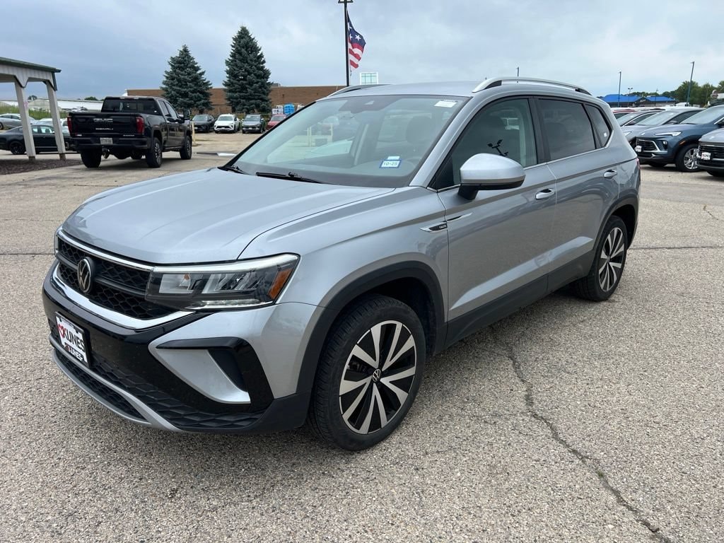 Used 2024 Volkswagen Taos SE