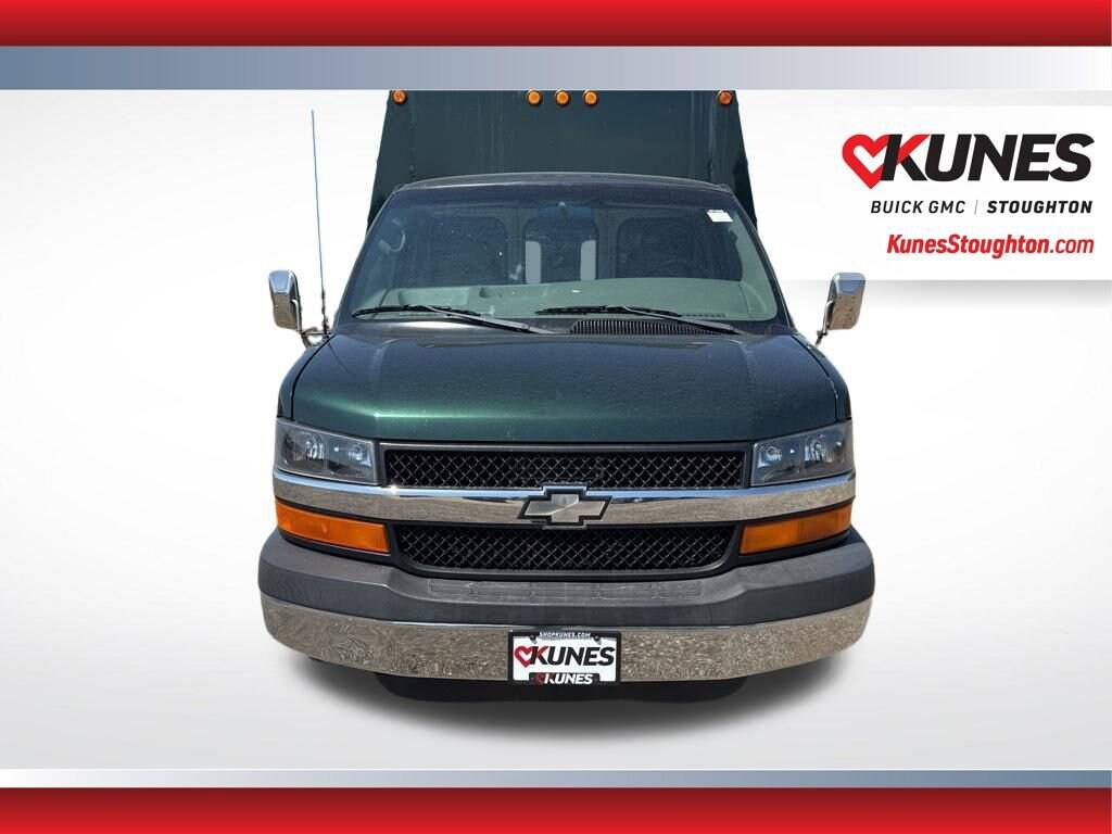 Used 2004 Chevrolet Express Cutaway 3500 C7A DRW Cutaway Van