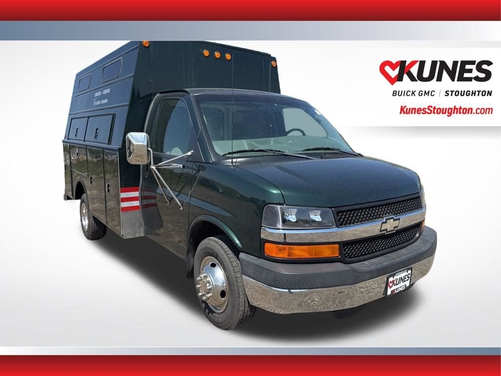 Used 2004 Chevrolet Express Cutaway 3500 C7A DRW Cutaway Van
