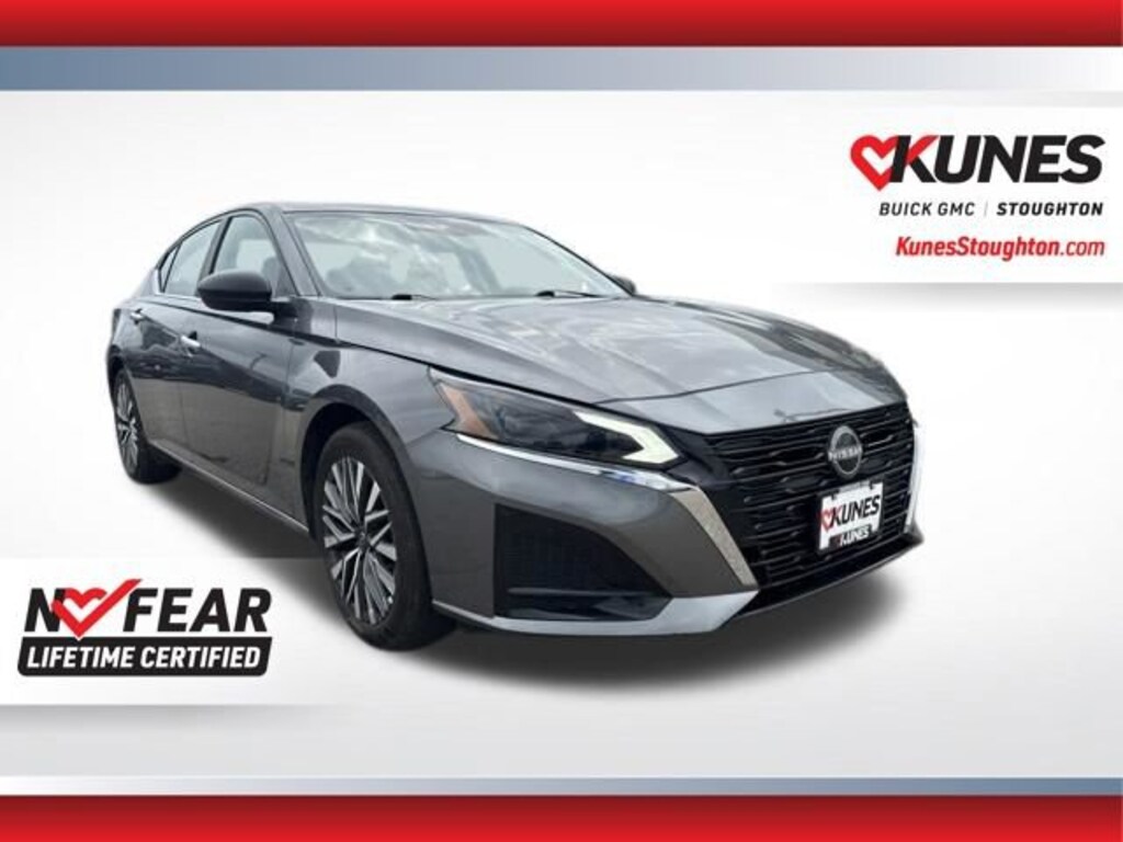 Used 2025 Nissan Altima SV