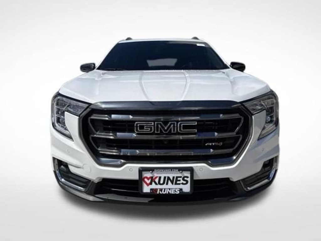 Used 2023 GMC Terrain AT4 SUV