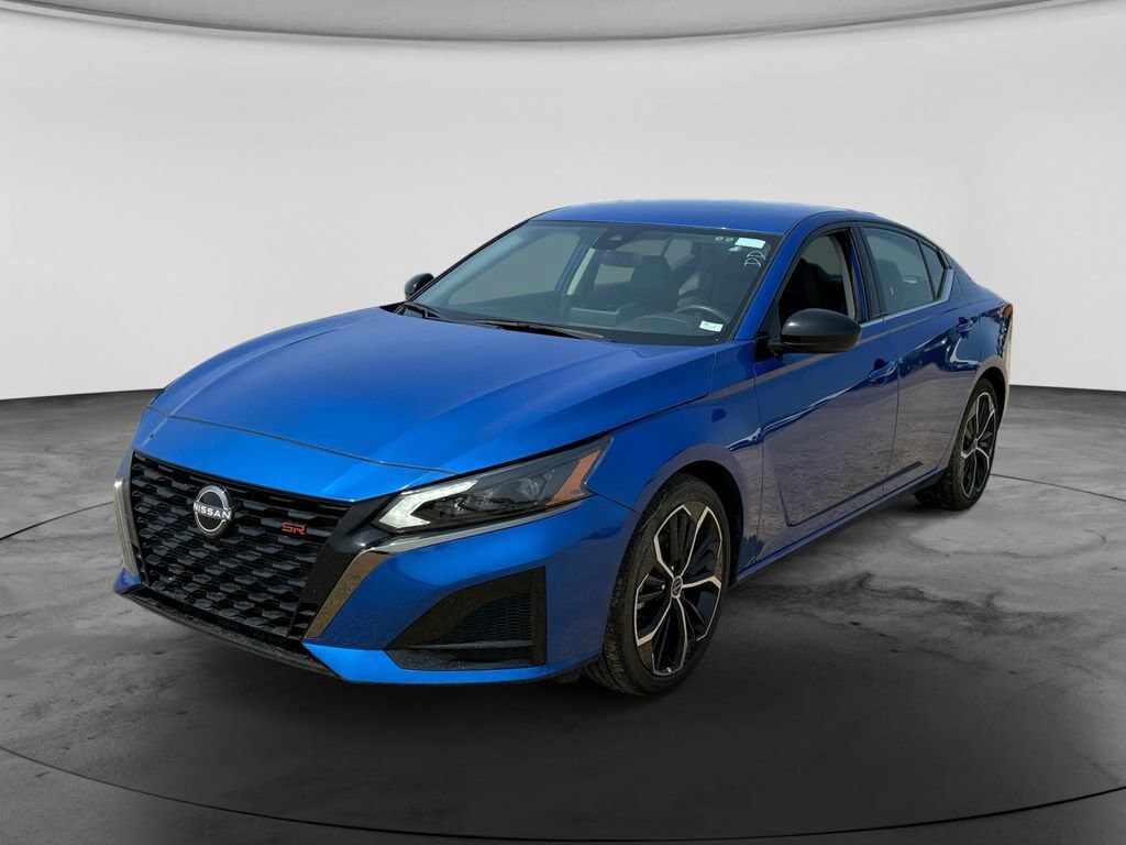 Used 2025 Nissan Altima SR