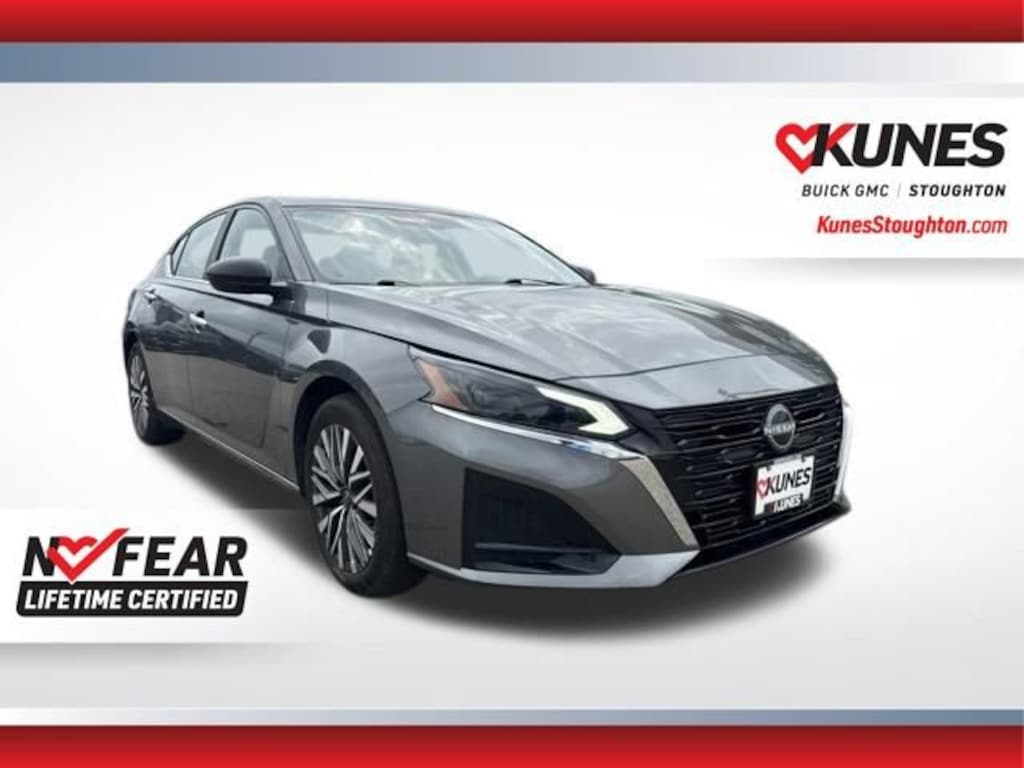 Used 2025 Nissan Altima SV