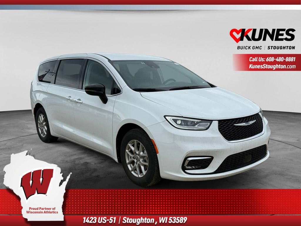 Used 2024 Chrysler Pacifica Touring L