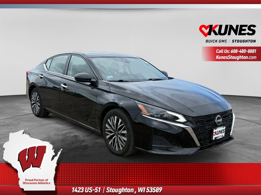 Used 2024 Nissan Altima 2.5 SV