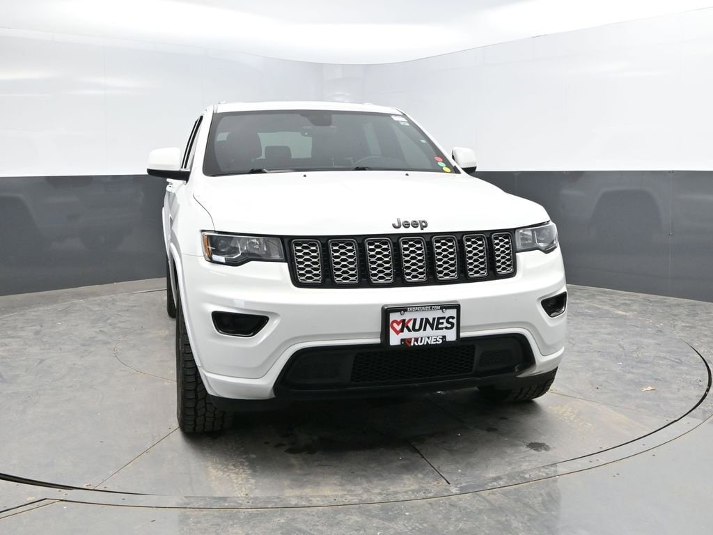 Used 2018 Jeep Grand Cherokee Altitude