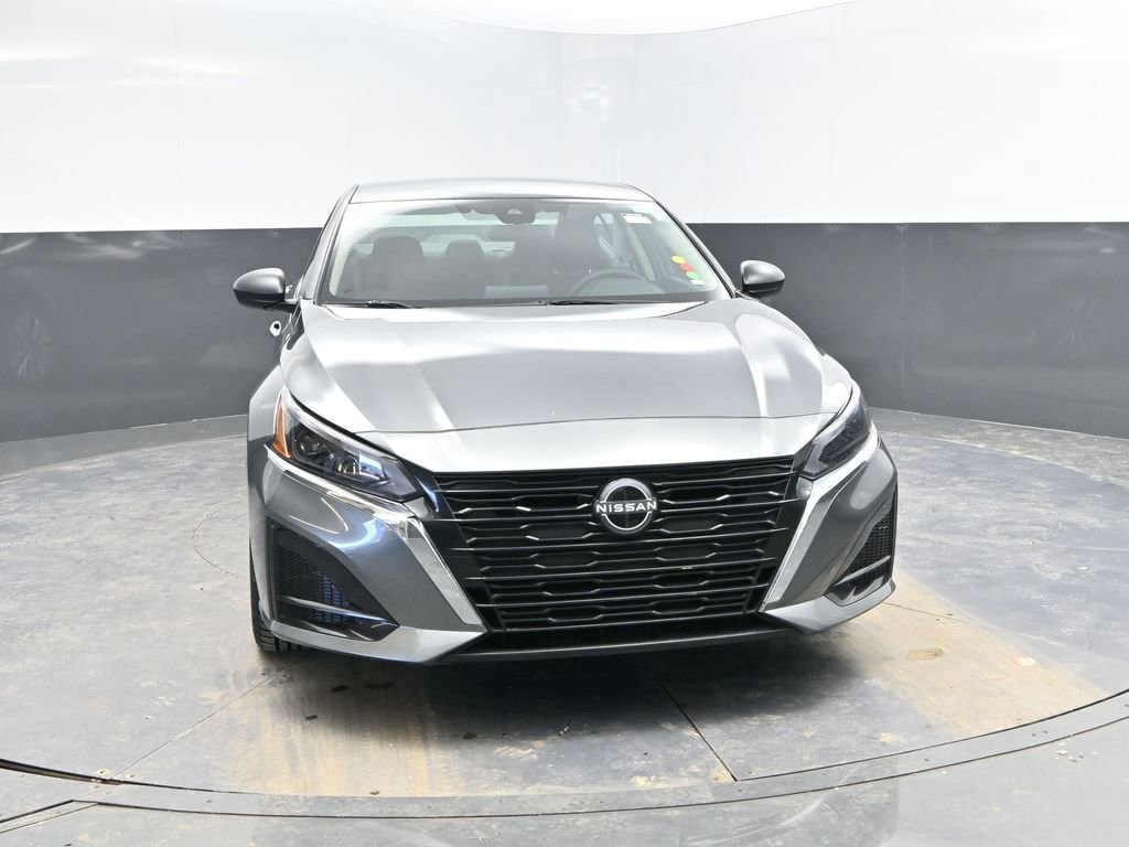 Used 2025 Nissan Altima SV