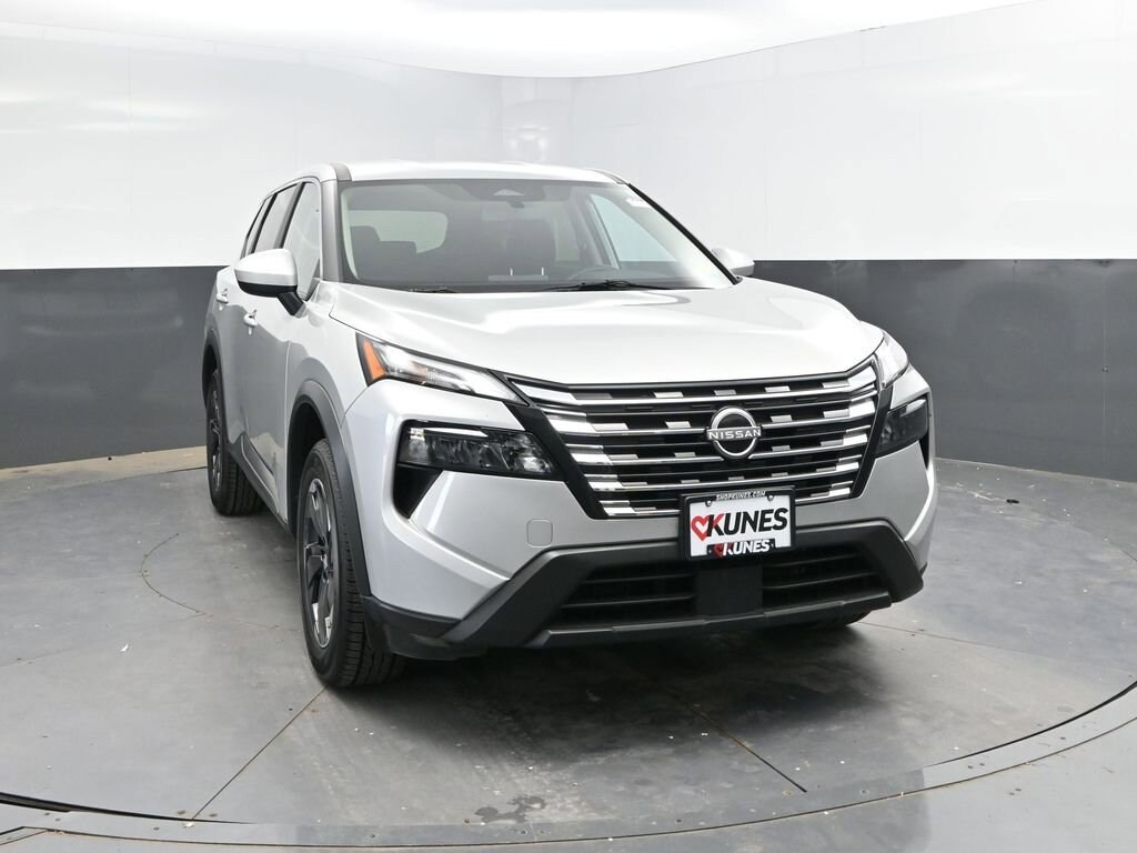 Used 2025 Nissan Rogue SV