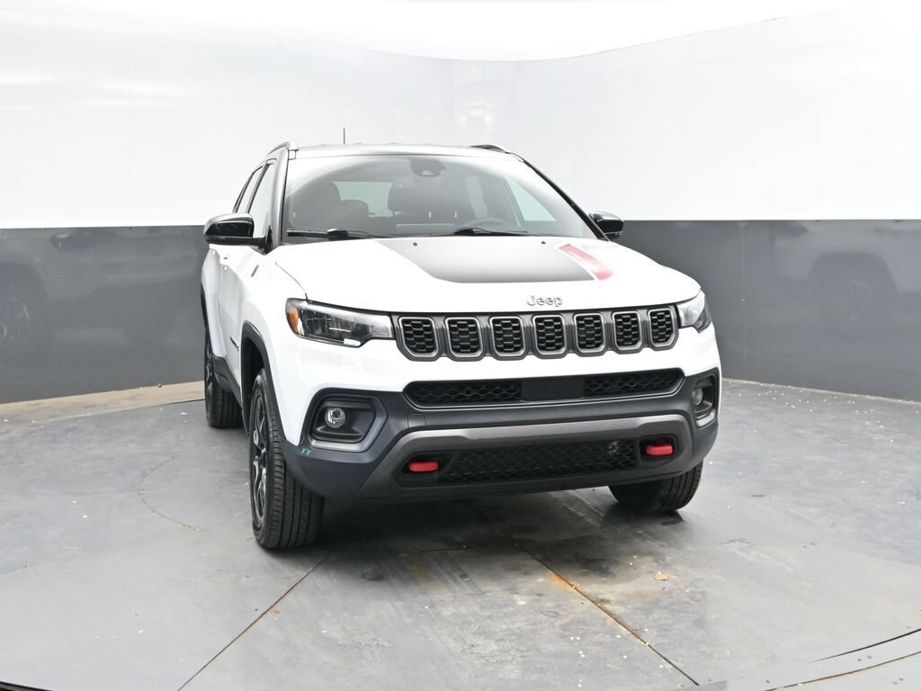 Used 2025 Jeep Compass Trailhawk