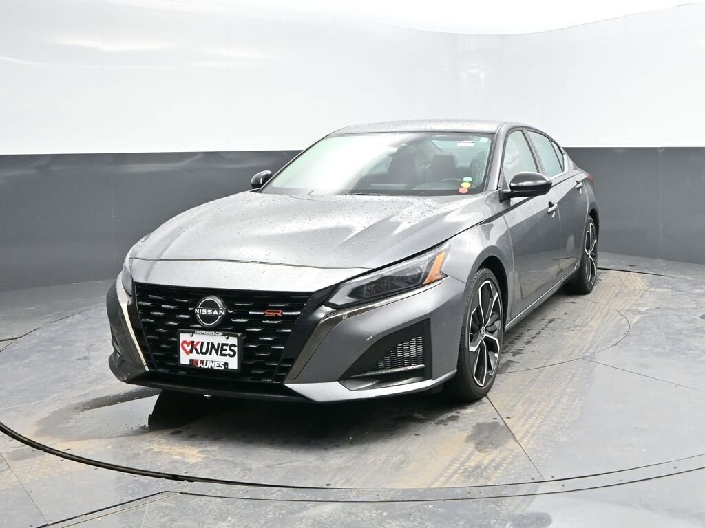 Used 2023 Nissan Altima 2.5 SR