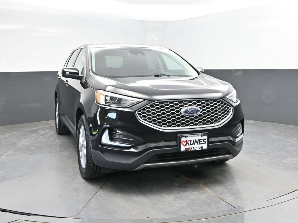 Used 2024 Ford Edge SEL