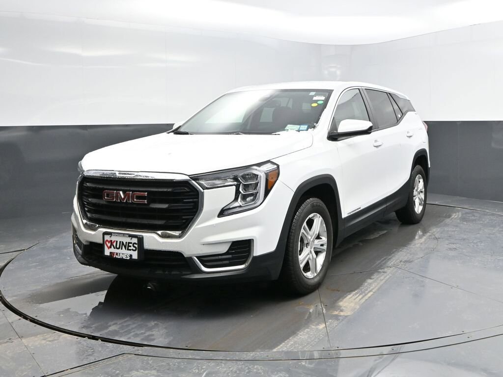 Used 2024 GMC Terrain SLE SUV