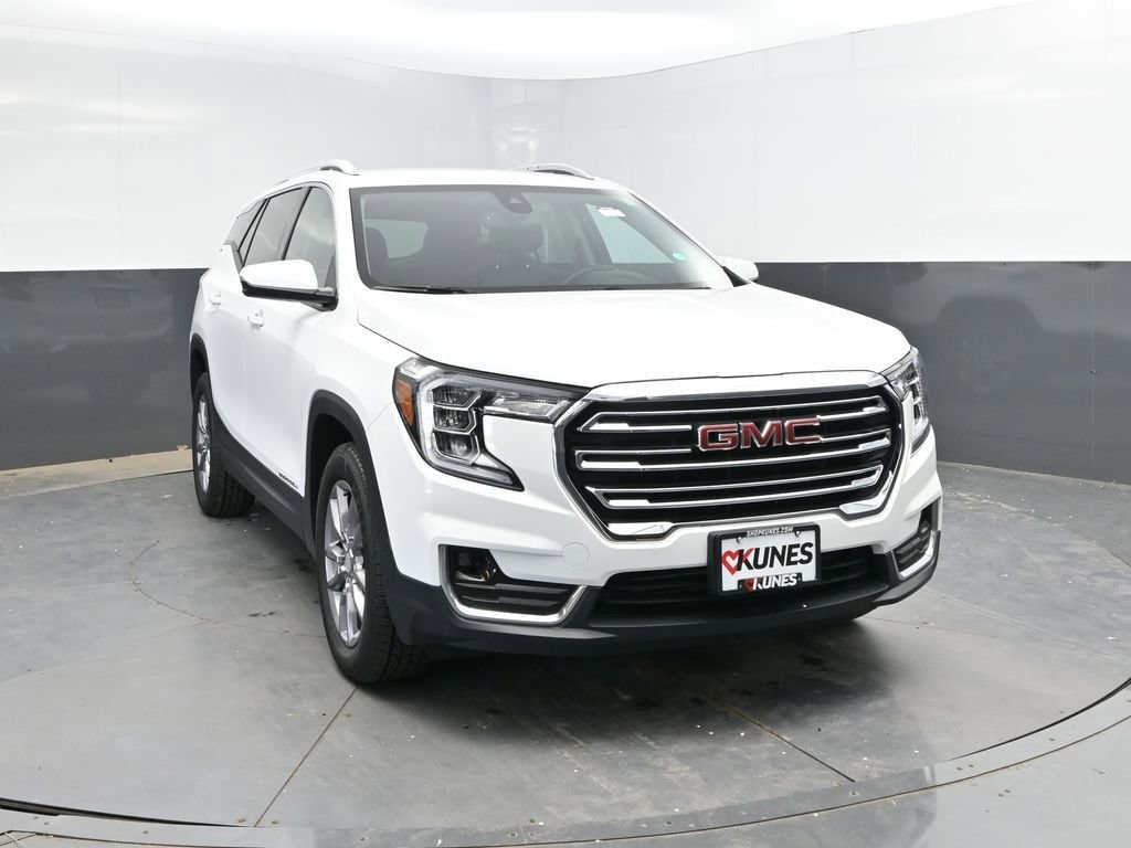 Used 2024 GMC Terrain SLT SUV