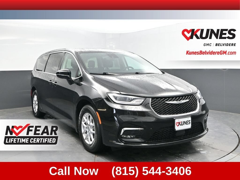 Used 2024 Chrysler Pacifica Touring L