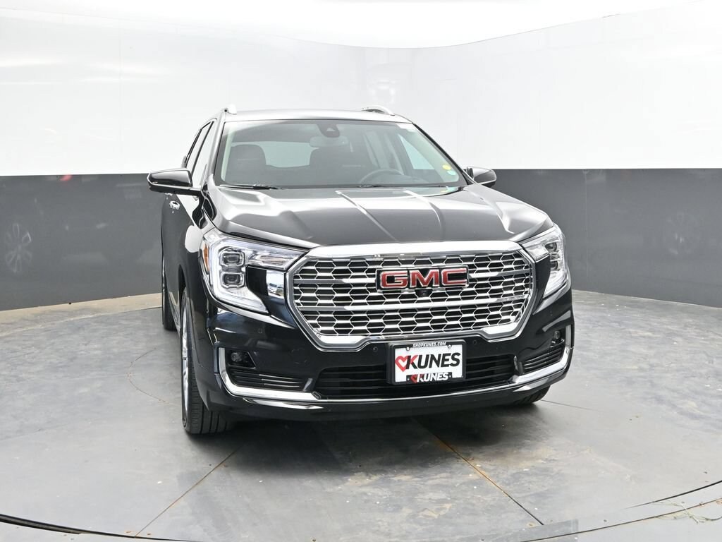 Used 2023 GMC Terrain Denali SUV
