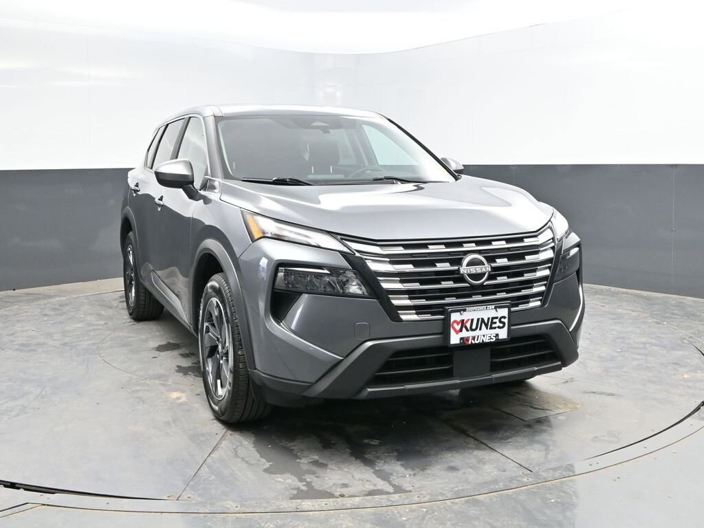 Used 2024 Nissan Rogue SV
