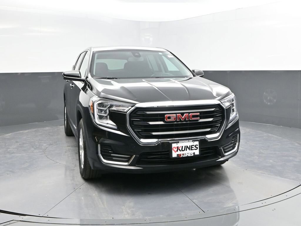 Used 2024 GMC Terrain SLE SUV