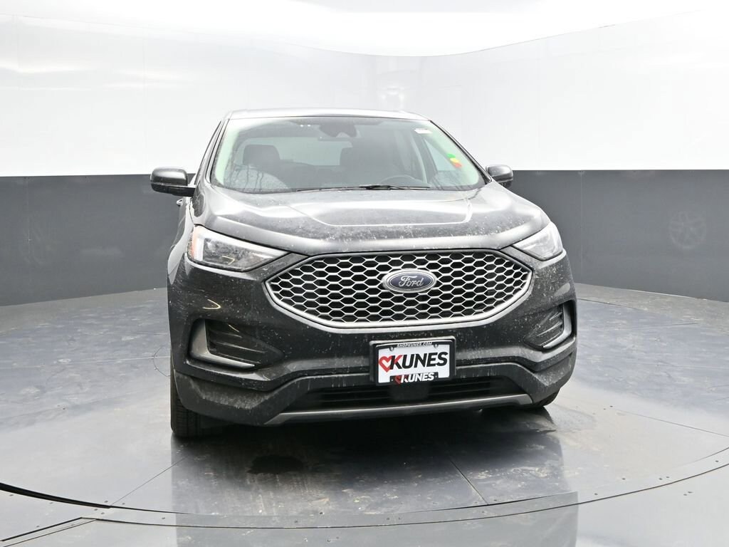Used 2024 Ford Edge SEL