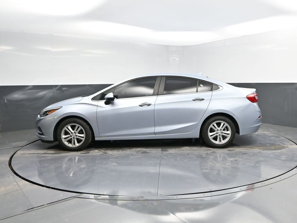 Used 2017 Chevrolet Cruze LT Car