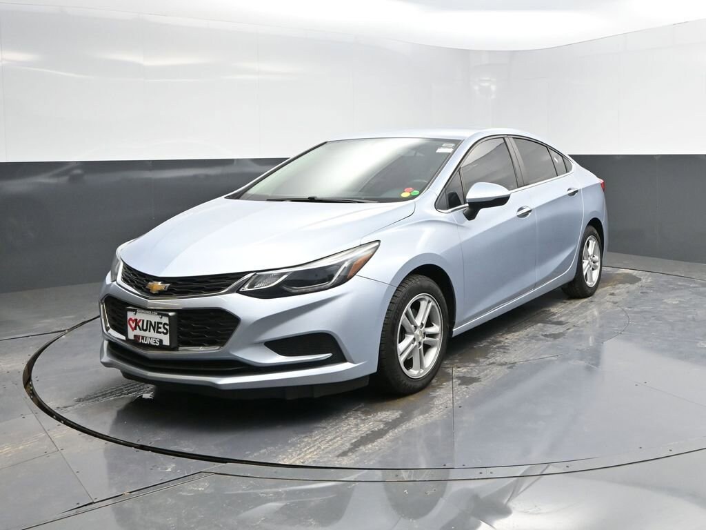 Used 2017 Chevrolet Cruze LT Car