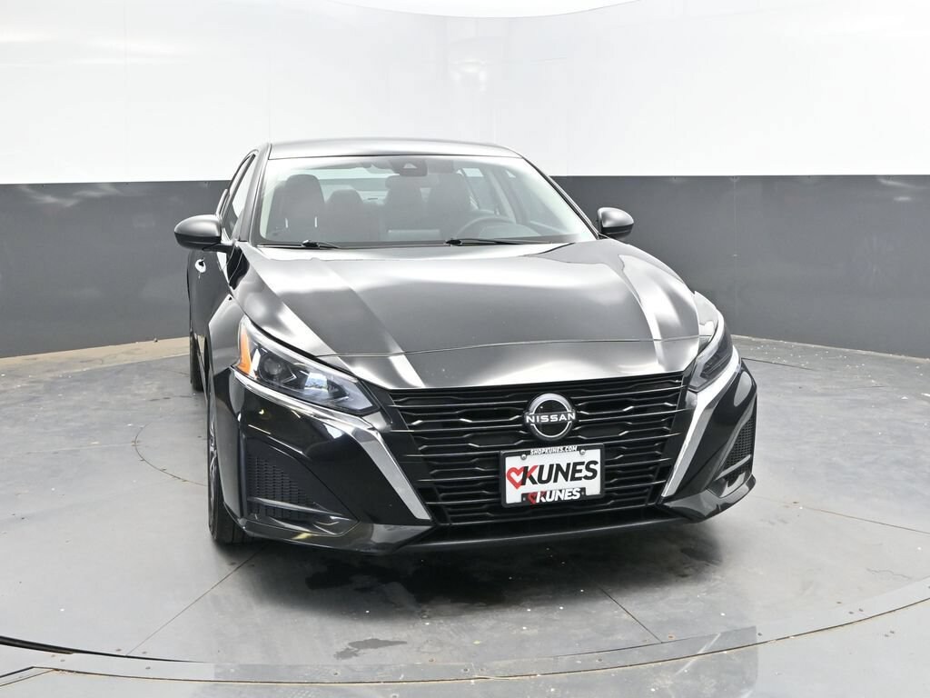 Used 2025 Nissan Altima SV