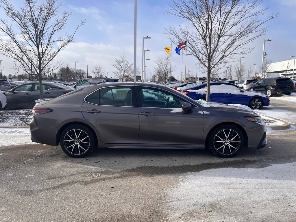Used 2024 Toyota Camry SE