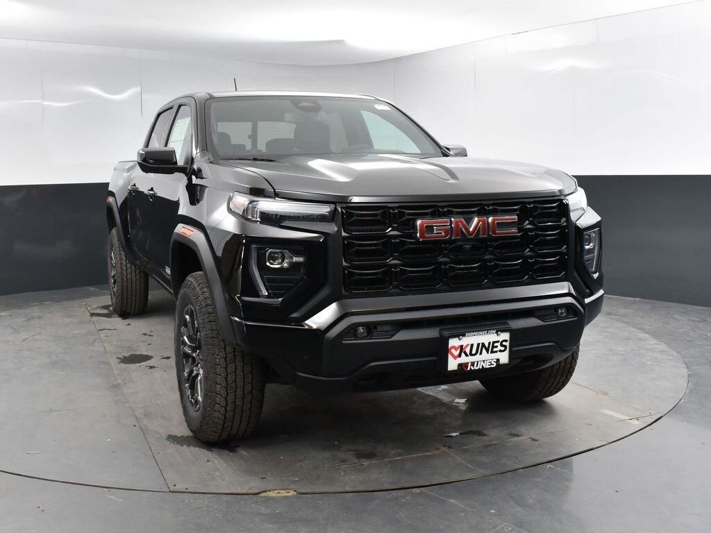 Used 2025 GMC Canyon Elevation Truck