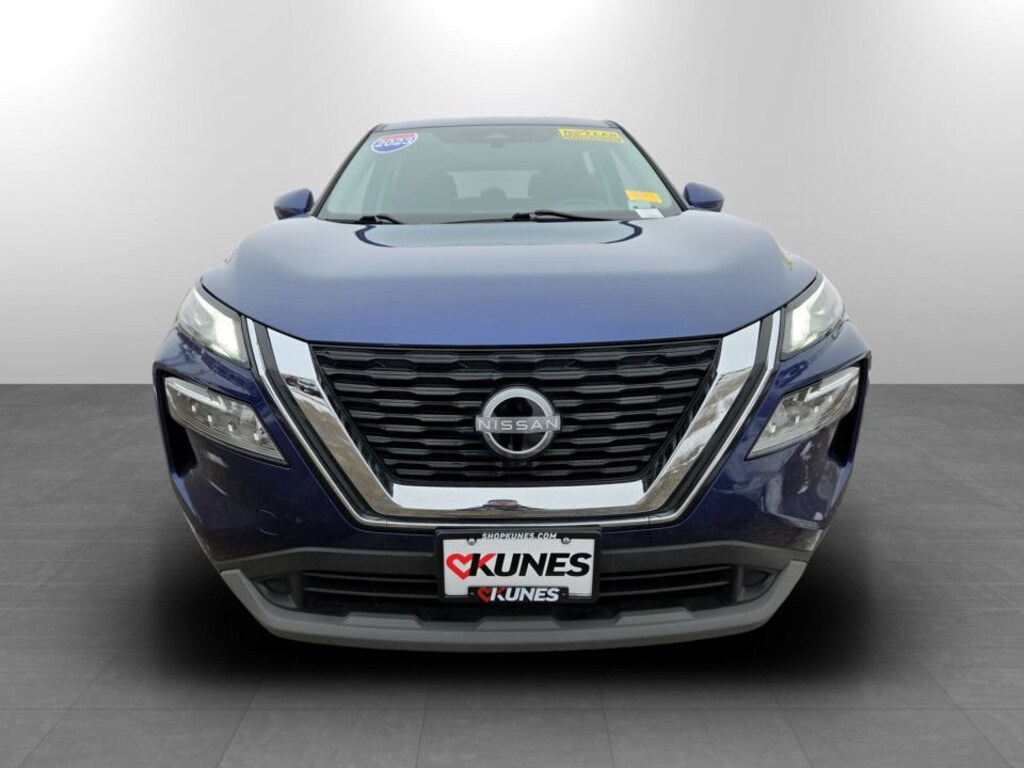 Used 2023 Nissan Rogue SV
