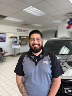 Staff member Antonio Sierra from ID_d0e3c8