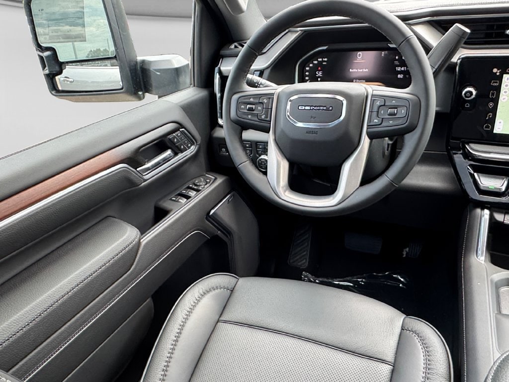 2026 GMC Sierra 3500HD Denali - Photo 16