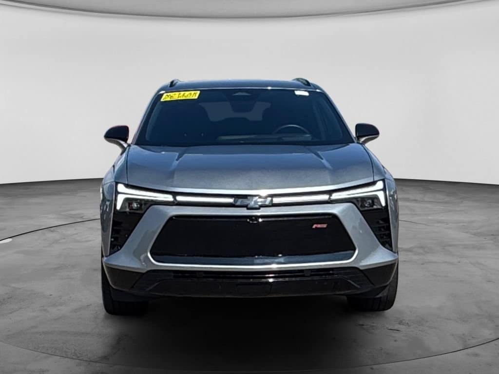 Used 2024 Chevrolet Blazer EV RS with VIN 3GNKDCRJ4RS188755 for sale in Hastings, Minnesota
