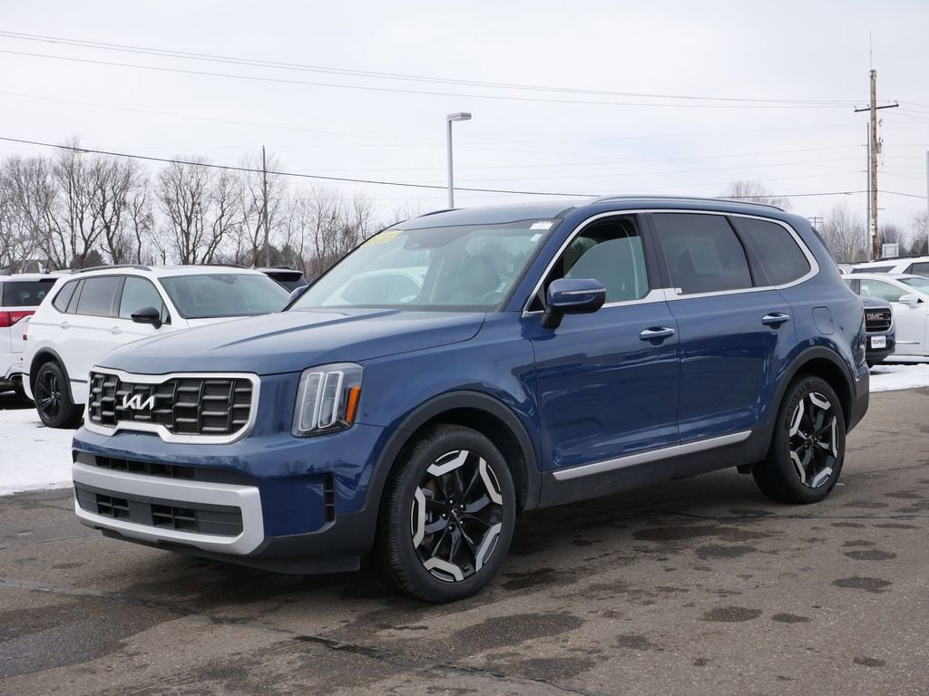 Used 2025 Kia Telluride S SUV
