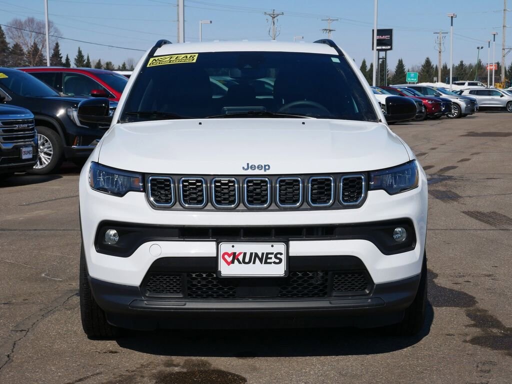 Used 2025 Jeep Compass Latitude SUV