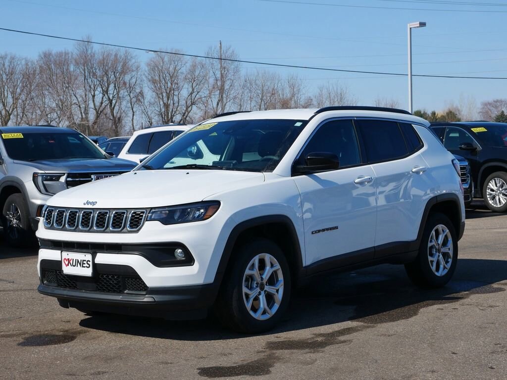 Used 2025 Jeep Compass Latitude SUV