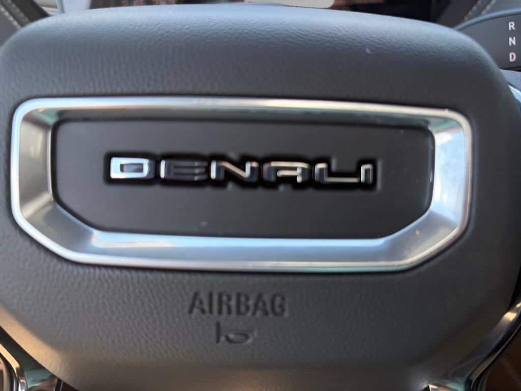 2026 GMC Yukon XL Denali Ultimate - Photo 29