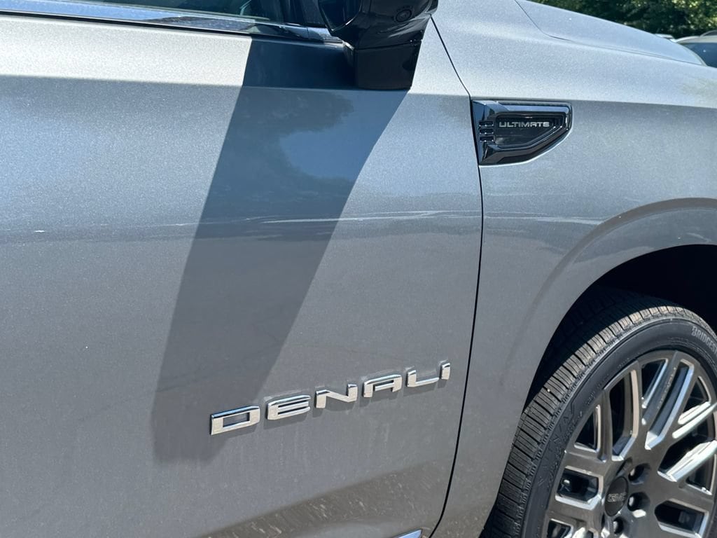2026 GMC Yukon XL Denali Ultimate - Photo 21