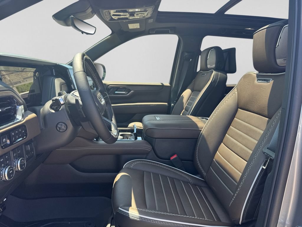 2026 GMC Yukon XL Denali Ultimate - Photo 14