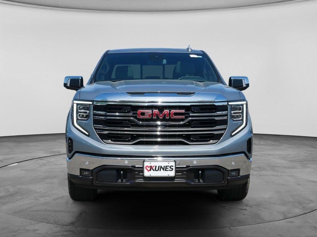 Used 2025 GMC Sierra 1500 SLT with VIN 3GTUUDED0SG256615 for sale in Hastings, Minnesota