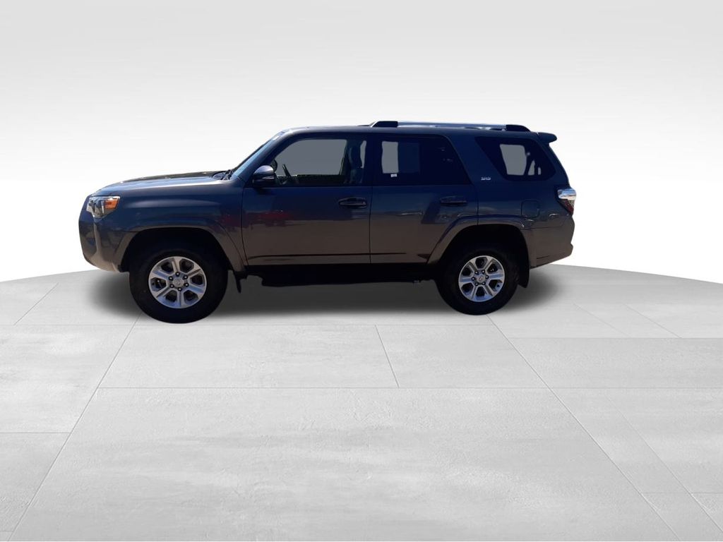 2020 Toyota 4Runner SR5 Premium photo 3