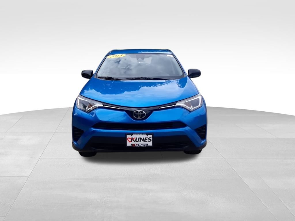 2018 Toyota RAV4 LE photo 2