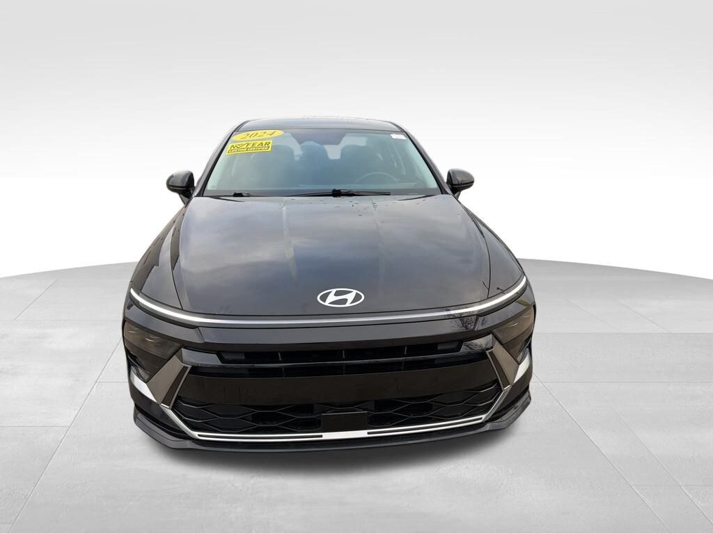 Used 2024 Hyundai Sonata Hybrid SEL Sedan