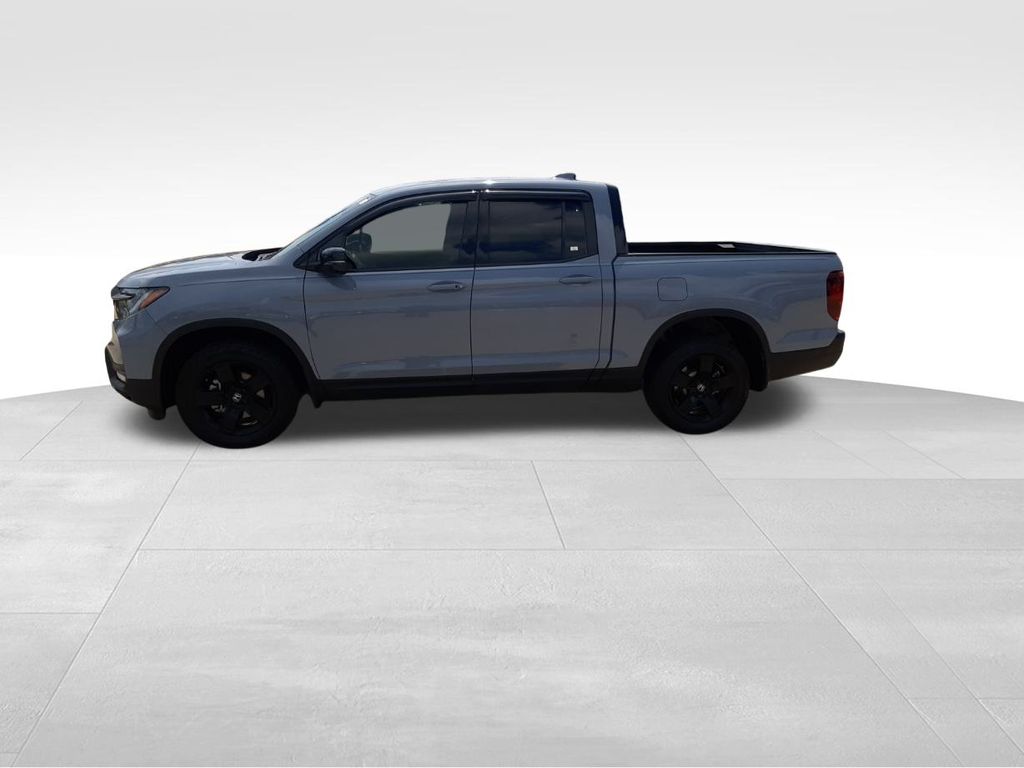 2024 Honda Ridgeline Black Edition photo 3