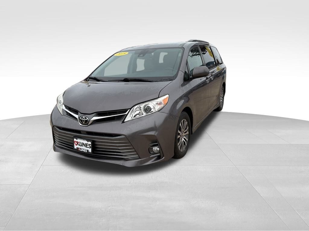 Used 2018 Toyota Sienna L Minivan/Van