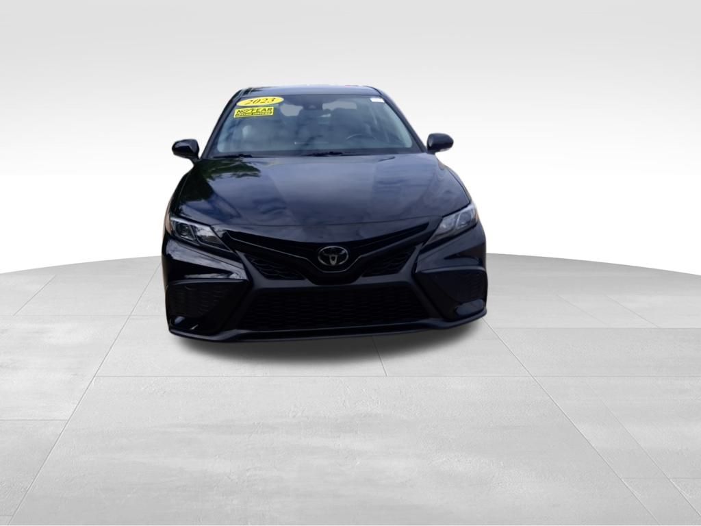 2023 Toyota Camry SE photo 2