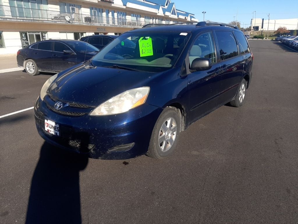Used 2007 Toyota Sienna CE Minivan/Van