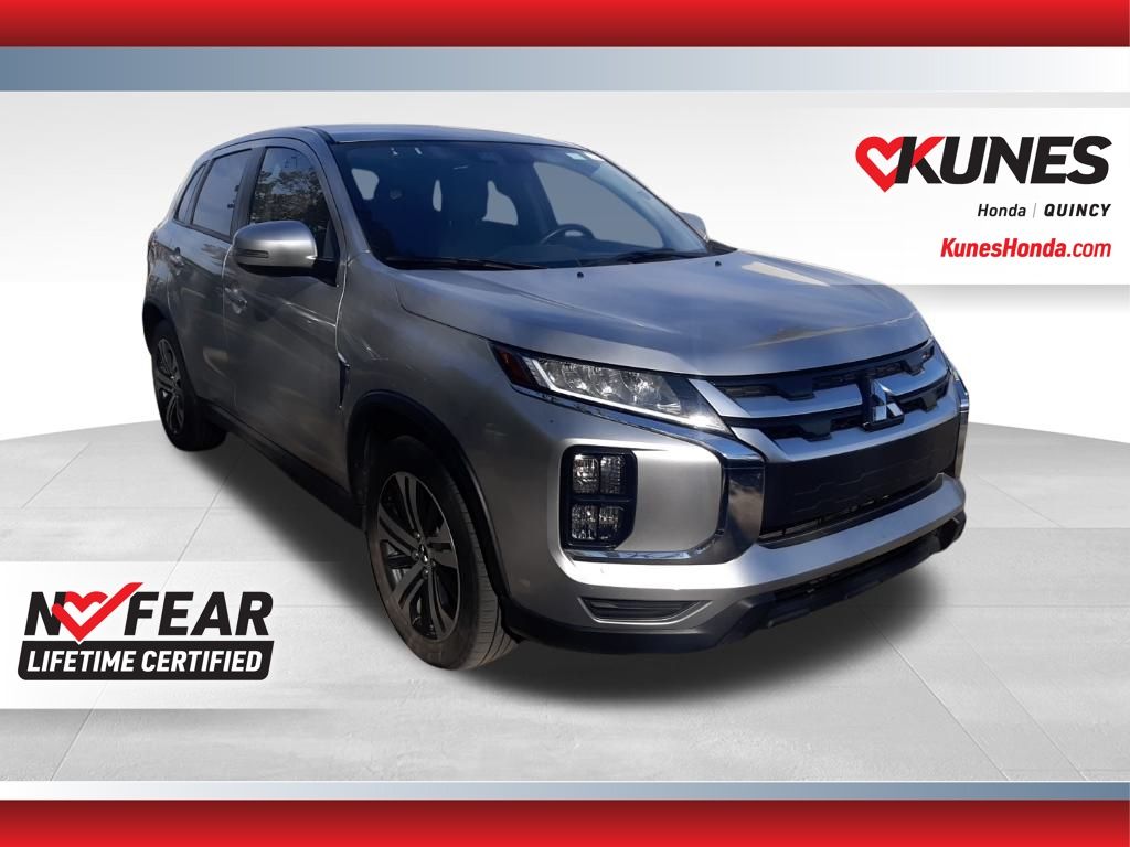 2024 Mitsubishi Outlander Sport SE's photo