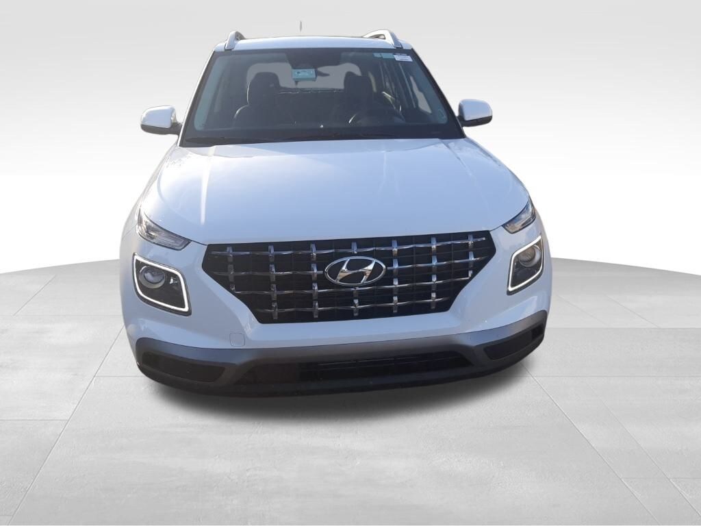 Used 2024 Hyundai Venue Limited SUV