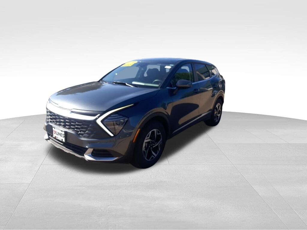 Used 2024 Kia Sportage LX SUV