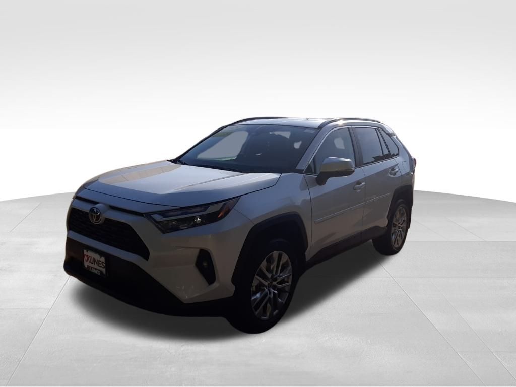 2024 Toyota RAV4 XLE Premium photo 2